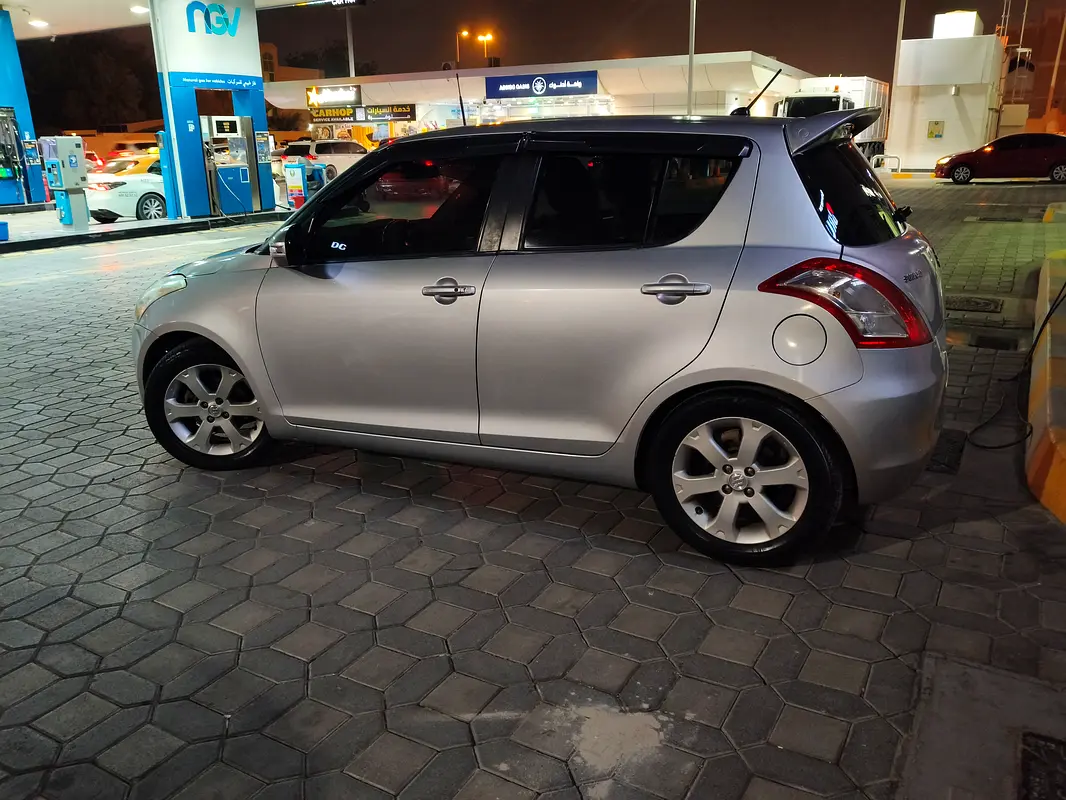 Suzuki Swift 2016 — photo 1 of 5