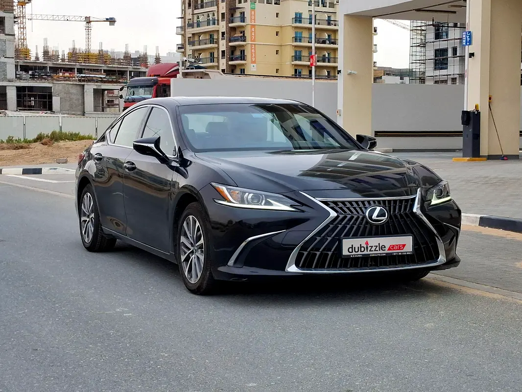 Lexus ES-Series 2023 — photo 1 of 14