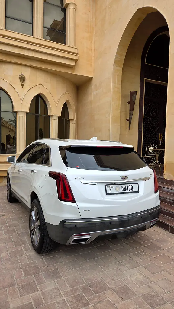 Cadillac XT5 2020 — photo 1 of 4