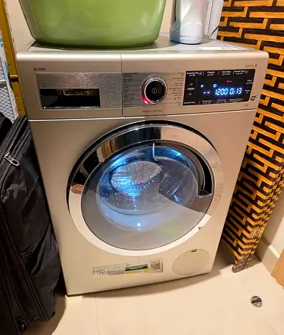 Bosch Series 8 9 kg Front Load Washing Machine 1400 rpm home connected
