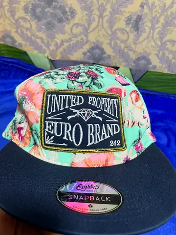 Floral snapback cap - United Euro Brand (mint/black) - like new
