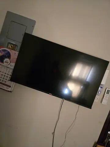 0542393408 Pick up talal supermarket hor al anz . Hisense 43 4K UHD Smart TV (43A61G) - Black