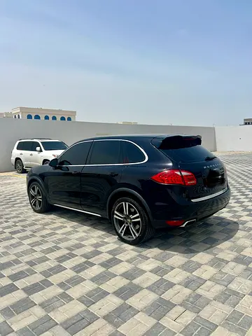 2013 Porsche Cayenne S V8 - GCC Specs - Well Maintained