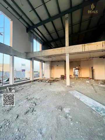 مستودع عرض مميز في الجرف 2 | حتى 8758 قدم² | كهرباء 179 كيلو وات | مع ميزانين ومواقف