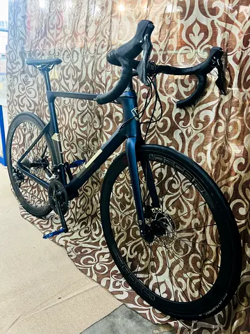 Road bike Java carbon