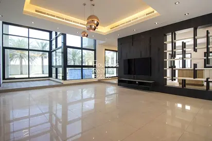 Modern 6-Bedroom Villa with Pool and Garden