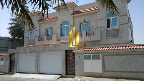 للايجار والباحثين عن السكن الراقي، فيلا في منطقه العزره الشارقه بتصميم أنيق وتشطيب عالي الجودة