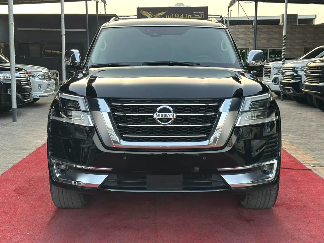 Nissan Patrol 2021 — photo 1 of 16