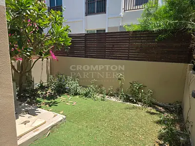Corner TH | Waterfall | Well Maintained