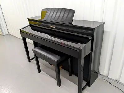 Yamaha Clavinova CLP480 PE. Ebony finish Having wooden weighted keys. Cash on delivery with warranty