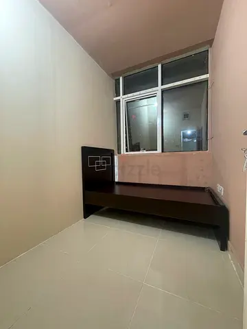 Furnished Partition with Window for Indian,Pak,Srilankan Male bachelor Available