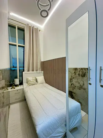 FEMALES ONLY! PARTITION FOR SINGLE LADY NEAR METRO INSURANCE MARKET