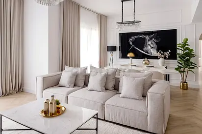 Light beige 3-seater fabric sofa in excellent condition