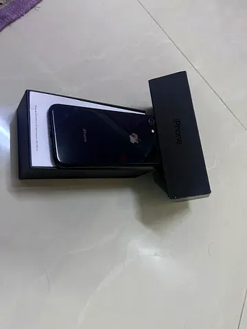 iPhone 8 in original box - good condition