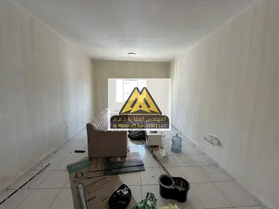 استوديو كبير | خزائن بالحائط | مطبخ شبه منفصل | موقع مميز على شارع الملك فيصل | قريب من الخدمات | سكن عائلي هادئ