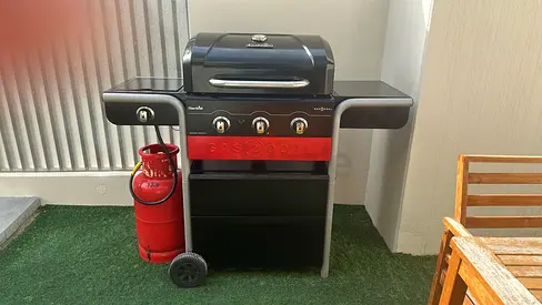 Barbecue - Charbroil Gas2Coal - Excellent condition