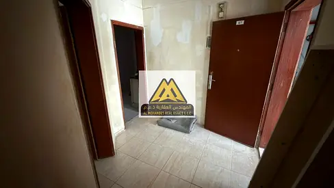 استوديو للإيجار السنوي في النخيل 1 عجمان صف ثاني من الكورنيش طابق أرضي تكييف اسبليت بسعر مميز