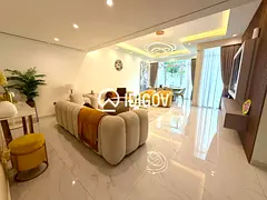 Fully Upgraded | Furnished | Closed kitchen