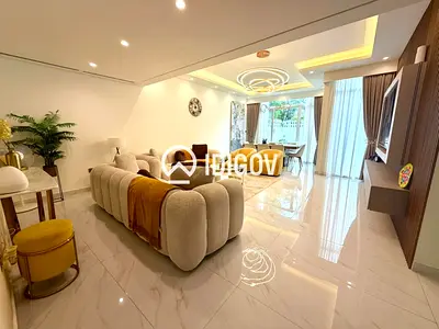 Fully Upgraded | Furnished | Closed kitchen
