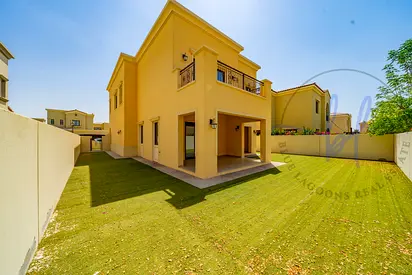 Sophisticated 5-Bedroom Villa | Serene Lila Home