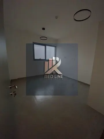 شقة بموقع مميز بين شارع جمال عبد الناصر وشارع الوحدة – إطلالة مفتوحة + خزائن بالحائط  🌟