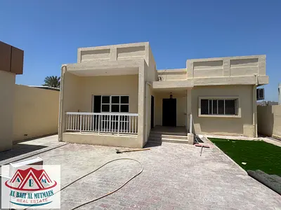 بيت شبه جديد زاوية اربعة غرف مع المكيفات في الجزات