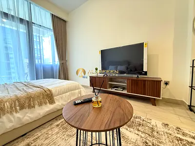 استوديو مفروش | عزيزي ريفييرا 18 | شرفة تطل على حمام السباحة