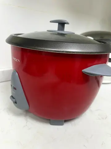 Red kenwood Electric Rice Cooker / Multi-purpose Small Cooker - Good Condition