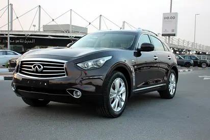 Infiniti QX70 2016 GCC 3.7L Full Service History Not Any issues