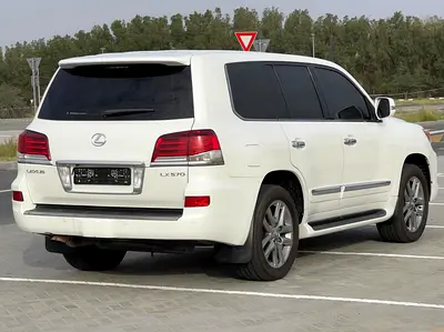 2013 Lexus LX-SERIES — миниатюра 3