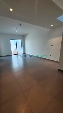 Single Row | Spacious Townhouse | Upcoming 28 FEB