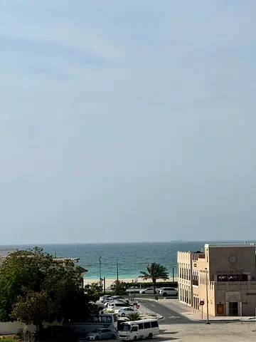 فيلا 4 غرف للايجار السنوى | الغرف ماستر | غرفه خادمه ماستر | 2 مطبخ | 6 حمام | 3 مجلس | خزائن | روف كبير | اطلاله بحريه | مسبح خاص | باركن خاص كبير