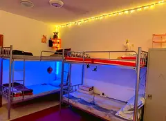 VVIP Bed Spcae Available for males females in cheap rent very near from metro station