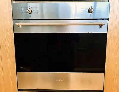 Smeg 60 cm Built-in Gas Oven – High Performance