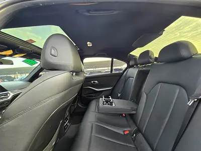 BMW 3 Series 330i, миниатюра 14