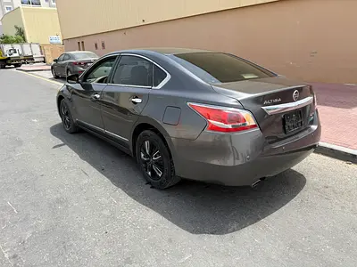 2016 Nissan Altima GCC. RTA passed. Only 147000 km. Touch lock. Push start. Android WiFi. New batter