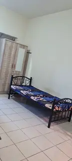 Executive Bed Space Near Gardens Metro Station