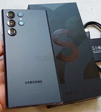 Samsung S22 Ultra 5G 
Dual Sim (1 Physical + Esim)
H.K Original Display 
128GB/8GB
Condition Like Ne