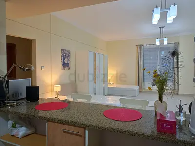 Burjview Sharing Executive Furnished Room in an apartment close to Metro station