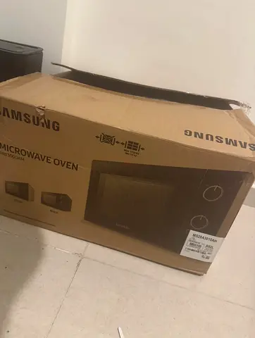 Brand NEW BOXED Samsung Solo Microwave Oven with Full Glass Door, 20L, White, Dual Dial, MS20A3010AH