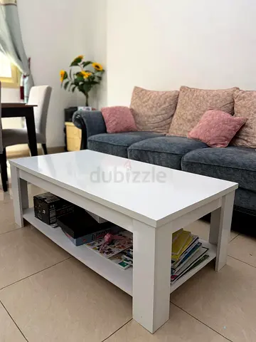 White Modern Coffee/Center Table