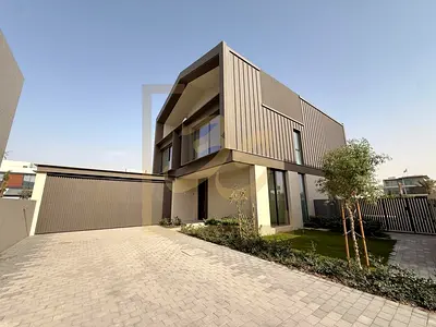 CORNER VILLA | BIG PLOT | HANDOVER SOON