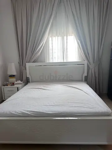 Elegant King Bedroom Set – Home Centre – Excellent Condition