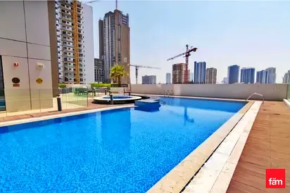 Fully Furnished| Near To Mall| Flexible Cheques