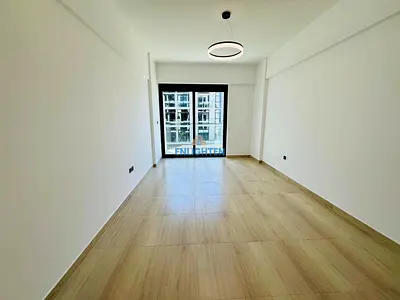 FURNISHED STUDIO | BALCONY & POOL ACCESS