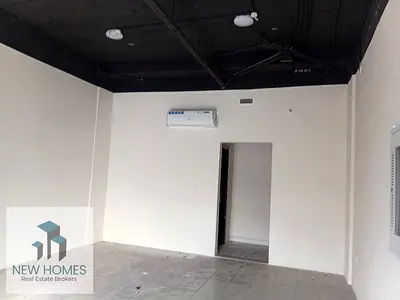 Ready Shop With New AC Commercial Shop Parking Side Easy Loading Unloading-