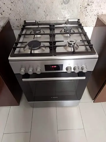 .BOSCH Top 4 Burner Gas Down Oven Electric Cooker Range Size 60cm