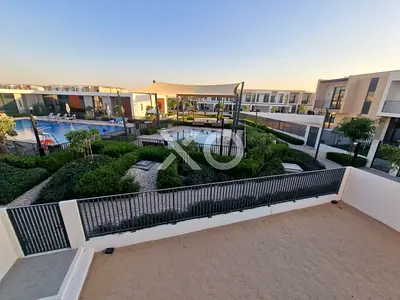 Direct Pool Access | Single Row | Corner
