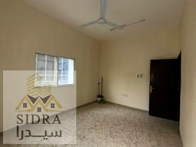 الشقة في منطقة الروضة عجمان على شارع الشيخ عمار