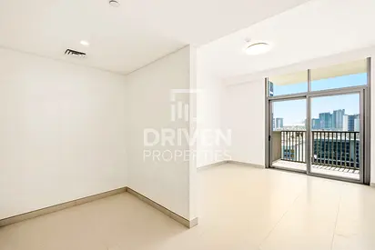 Spacious Unit with Study Room | Park Facing